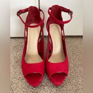 Marc Fisher heels, size 6 in red